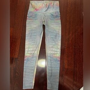 Niyama Sol Rare Mermaid Print Athletic Leggings Full Length High Waisted Pink